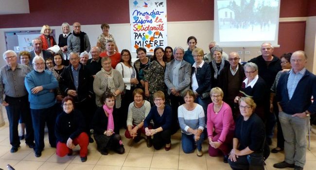 Secours Populaire 130 Benevoles Et 750 Familles Aidees Blog Des Bourians